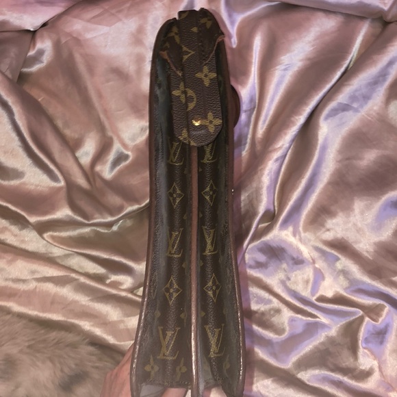 Luis Vuitton Vintage Portfolio Briefcase - Picture 9 of 16